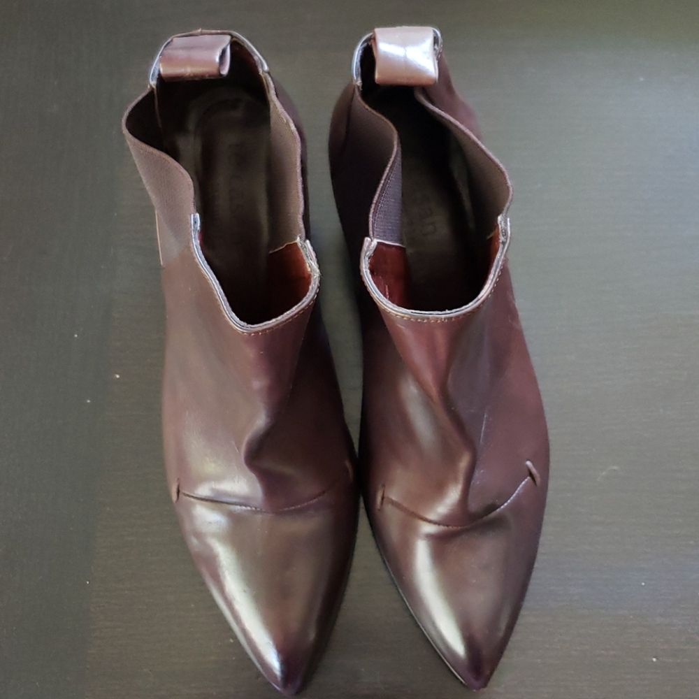 Dark brown leather heel booties